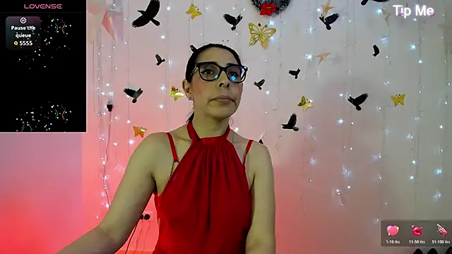 Snapshot of AdelleLennox_cg chatting on 12-22-25, 02:47 AdelleLennox cg online show from 12-22-25, 02:47