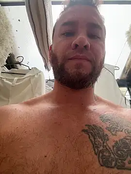 delessandro world online show from 10-24-25, 04:47