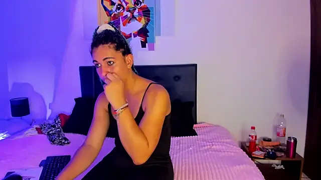 brenda sofia2 online show from 10-28-25, 05:15