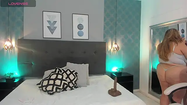 AmbarRoberts  online show from 12-27-24, 04:32