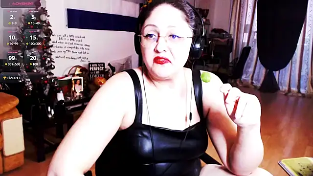 Snapshot of Imperatriza chatting on 02-16-25, 03:27 Imperatriza online show from 02-16-25, 03:27