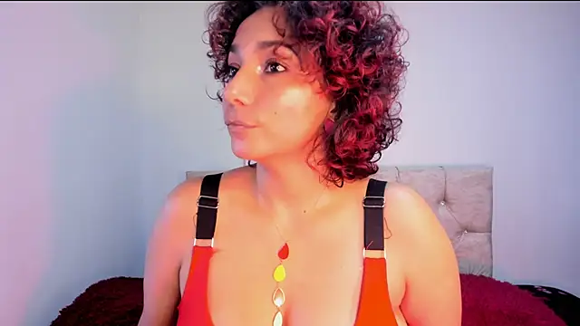 Snapshot of amber_demons2021 chatting on 02-21-25, 10:04 amber demons2021 online show from 02-21-25, 10:04