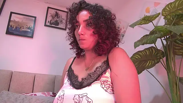 Snapshot of amber_demons2021 chatting on 09-27-25, 10:48 amber demons2021 online show from 09-27-25, 10:48