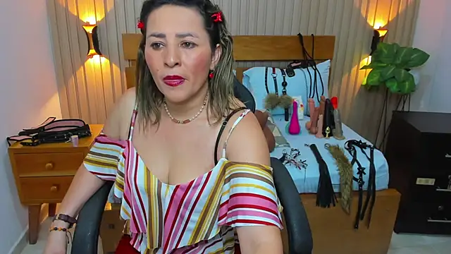 luciana ballesteros  online show from 09-11-25, 12:27