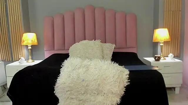 RamonaSimons online show from 03-10-25, 08:01