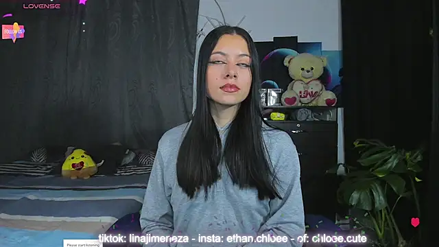 Snapshot of ethan_chloeee chatting on 02-02-25, 03:43 ethan chloeee online show from 02-02-25, 03:43