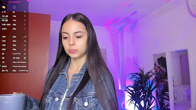 Aleejaa   online show from 02-15-25, 11:28