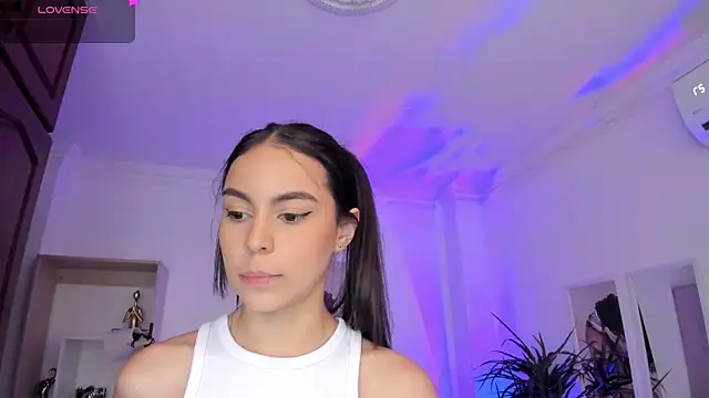 Aleejaa   online show from 03-04-25, 05:24