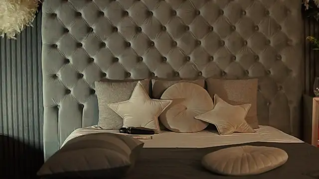 AmelyNoir online show from 02-27-25, 05:45