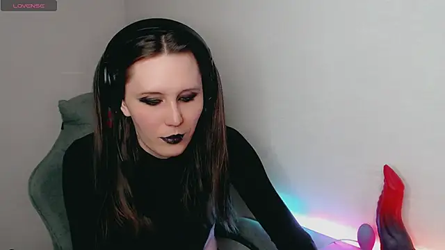 tracy cooper online show from 12-17-24, 02:33