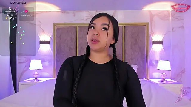 MarianaGarciaa   online show from 09-26-25, 07:18