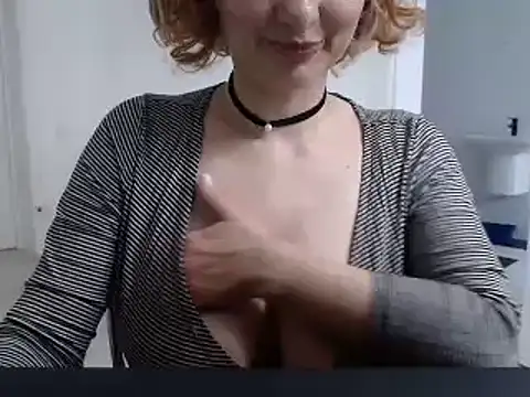 Snapshot of YourSweetJam chatting on 03-16-25, 09:05 YourSweetJam online show from 03-16-25, 09:05