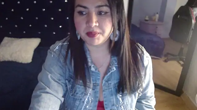 lucianaa 25 online show from 12-10-24, 03:55