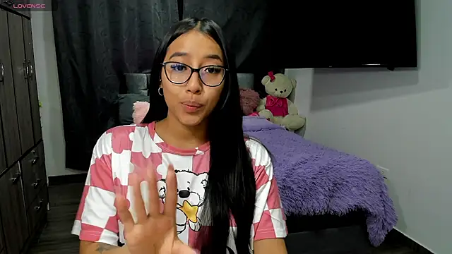 isa bellaa0 online show from 12-31-24, 08:37