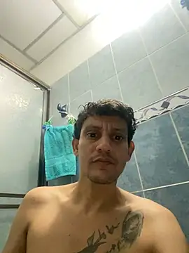 Snapshot of MIA_Y_KRONX chatting on 12-18-24, 05:26 MIA Y KRONX online show from 12-18-24, 05:26