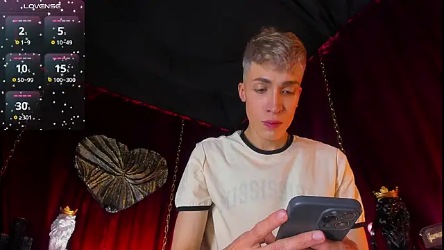 Angel Snowhotxxx online show from 02-16-25, 06:32