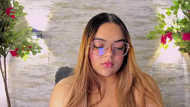 Snapshot of Celeste_Mcs_ chatting on 10-31-25, 03:40 Celeste Mcs online show from 10-31-25, 03:40