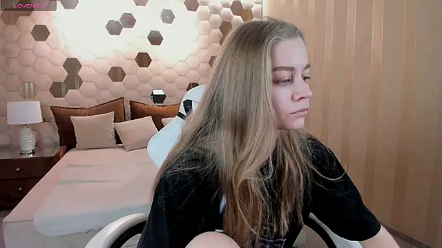 Polumna cute online show from 03-13-25, 08:48