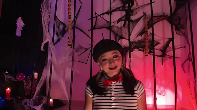 penny sweett  online show from 10-11-25, 12:21