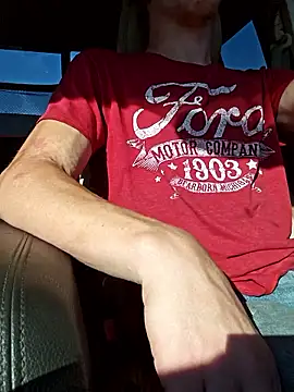 Snapshot of REDHAMMER_ chatting on 10-14-25, 08:20 REDHAMMER online show from 10-14-25, 08:20