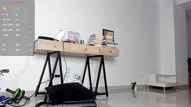 Snapshot of AnaHenao chatting on 11-27-25, 11:29 AnaHenao online show from 11-27-25, 11:29