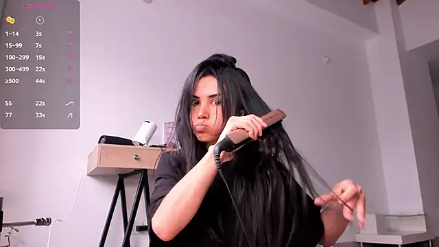 Snapshot of AnaHenao chatting on 11-28-25, 09:39 AnaHenao online show from 11-28-25, 09:39