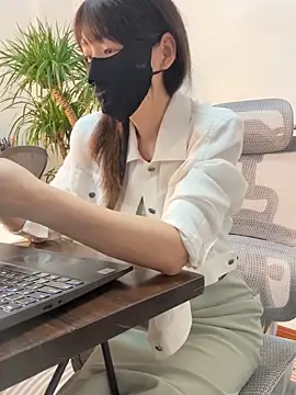 Snapshot of Annabody chatting on 09-29-25, 07:13 Annabody online show from 09-29-25, 07:13