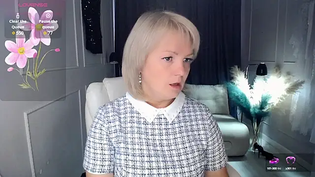 Juarnea online show from 09-13-25, 09:09