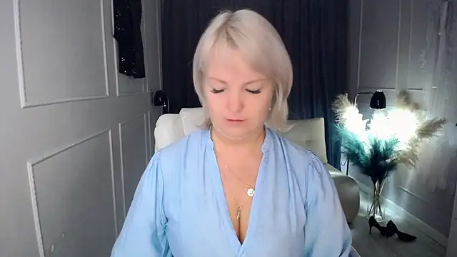 Juarnea online show from 10-26-25, 11:42