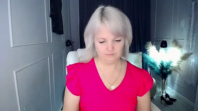 Juarnea online show from 11-19-25, 07:08