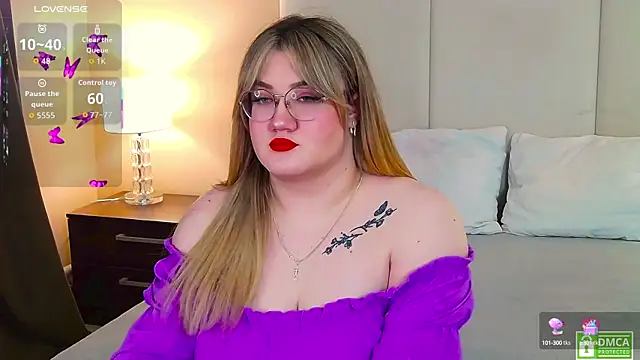 Nancy Mooree online show from 09-22-25, 01:02