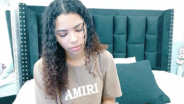 littleebonny online show from 01-18-26, 07:50