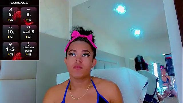 KayleighDreams  online show from 03-11-25, 06:10