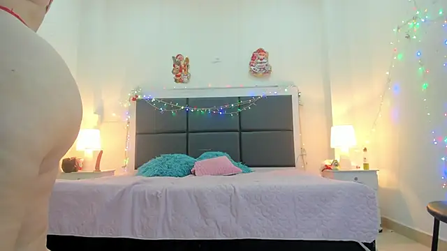 Aslhyn Gomez online show from 12-16-24, 08:16