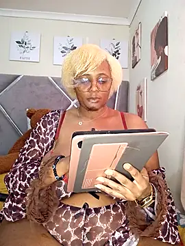 CocoBootyyy online show from 09-11-25, 05:51