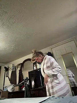 vixendoll87 online show from 03-02-25, 10:59