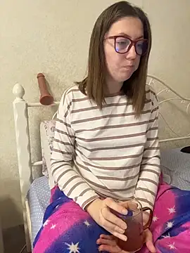 BeatriceTender online show from 02-19-26, 06:59