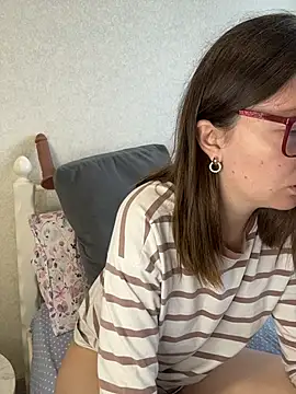 Snapshot of BeatriceTender chatting on 05-08-26, 10:53 BeatriceTender online show from 05-08-26, 10:53