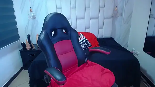 Anabella Thompson online show from 03-19-25, 11:39