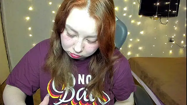 Snapshot of Milafoxxxy chatting on 12-03-24, 04:03 Milafoxxxy online show from 12-03-24, 04:03