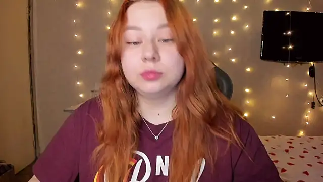 Snapshot of Milafoxxxy chatting on 03-03-25, 10:49 Milafoxxxy online show from 03-03-25, 10:49