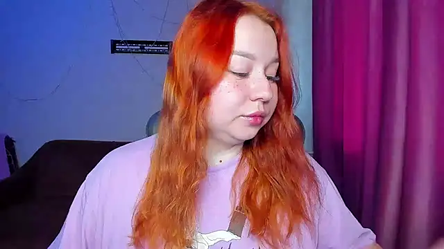 Snapshot of Milafoxxxy chatting on 09-19-25, 08:16 Milafoxxxy online show from 09-19-25, 08:16