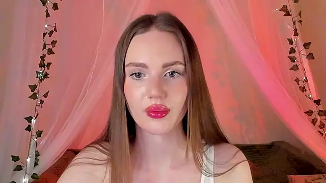 Snapshot of MishkaMe chatting on 12-10-24, 05:00 MishkaMe online show from 12-10-24, 05:00