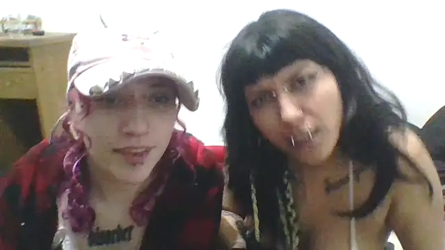 Snapshot of toxikkka chatting on 09-23-25, 03:59 toxikkka online show from 09-23-25, 03:59