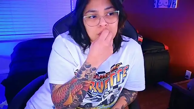 Snapshot of miacanela_xo chatting on 01-27-25, 06:19 miacanela xo online show from 01-27-25, 06:19