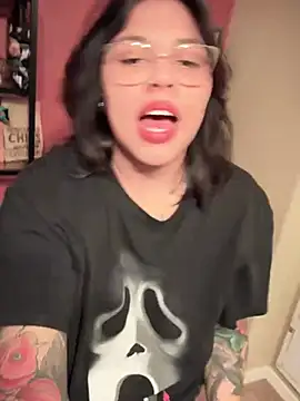 Snapshot of miacanela_xo chatting on 01-30-25, 05:19 miacanela xo online show from 01-30-25, 05:19