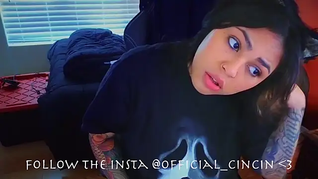 Snapshot of miacanela_xo chatting on 02-06-25, 12:00 miacanela xo online show from 02-06-25, 12:00