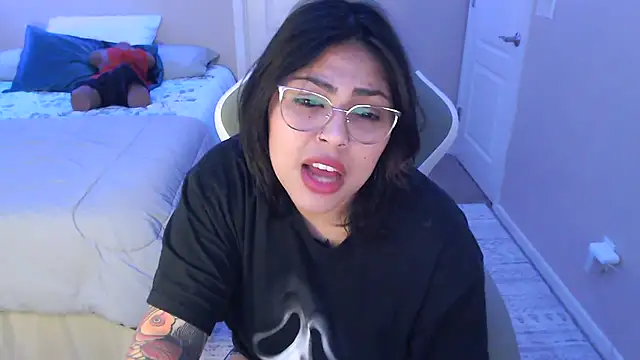 Snapshot of miacanela_xo chatting on 02-06-25, 03:06 miacanela xo online show from 02-06-25, 03:06