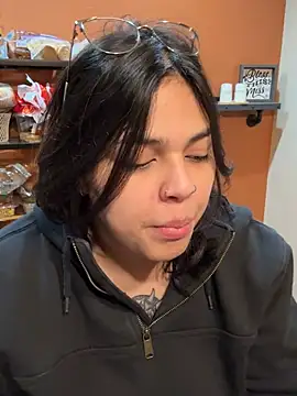 Snapshot of miacanela_xo chatting on 03-08-25, 02:45 miacanela xo online show from 03-08-25, 02:45