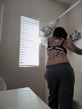 Snapshot of miacanela_xo chatting on 03-16-25, 10:31 miacanela xo online show from 03-16-25, 10:31